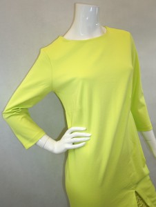 Sukienka rozcięcie z koronką