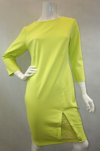 Sukienka rozcięcie z koronką