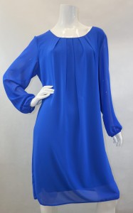 Sukienka z marszczeniem na dekolcie