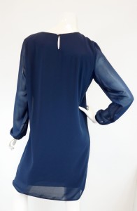 Sukienka z marszczeniem na dekolcie