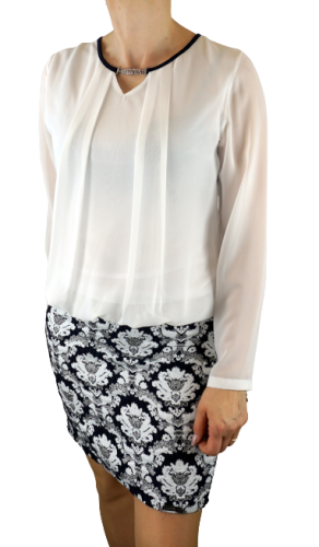 Sukienka z wytłaczanym dołem