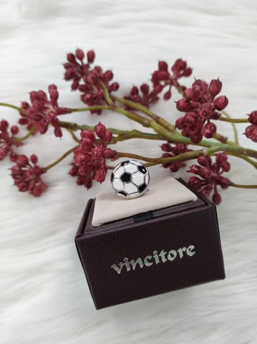 Pin do klapy marynarki PIŁKA