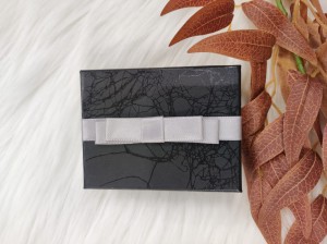 Pudełko ozdobne pajęczyna kokardka 7x9cm