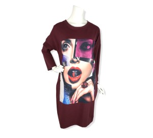 Sukienka asymetryczna oversize wzór twarz