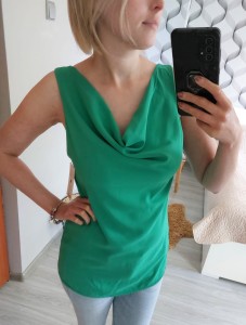 Bluzka damska na szelkach z łańcuchem 