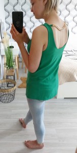 Bluzka damska na szelkach z łańcuchem 