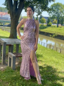 Sukienka maxi z cekinami i koralikami na ramionach MOJITO BIS