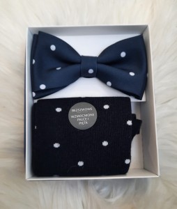 Zestaw mucha plus skarpety motyw KROPKI