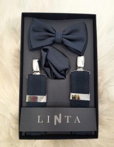 Komplet mucha+poszetka+szelki jednokolorowe tłoczenie paski