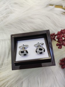 Spinki do mankietów okrągła piłka biało-czarna