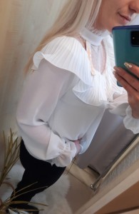 Bluzka damska elegancka z koronką i wiązaniem