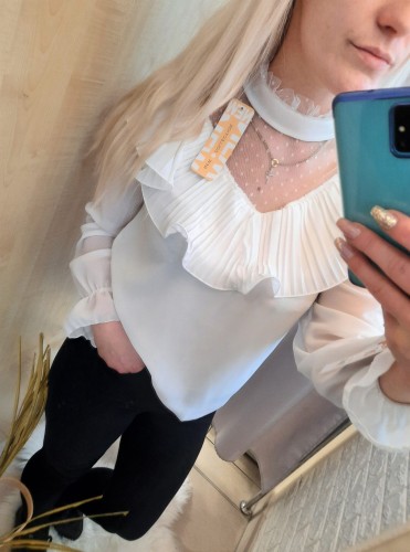 Bluzka damska elegancka z koronką i wiązaniem