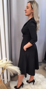 Sukienka rozkloszowana z paskiem