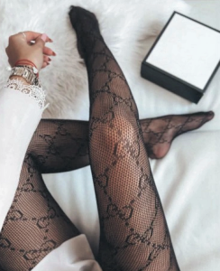 Rajstopy czarne kabaretki ze wzorem 