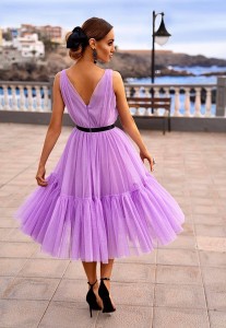 Sukienka midi brokatowa odcinany pas czarną tasiemką 