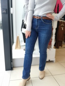 Spodnie damskie jeansy prosta nogawka