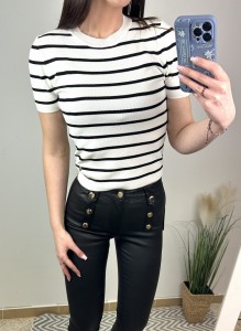 Sweter damski w paski z krótkim rękawem