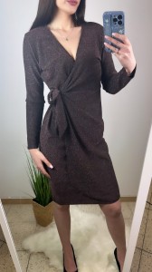 Sukienka zakładana z wiązaniem błyszcząca