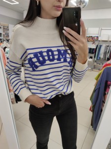 Półgolf damski guziki na ramieniu napis AMOUR