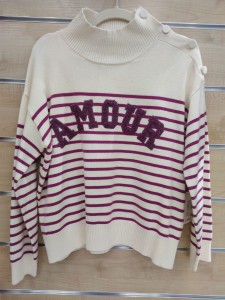 Półgolf damski guziki na ramieniu napis AMOUR