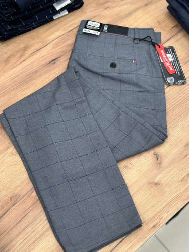 Spodnie męskie eleganckie szare w czarną kratę L32