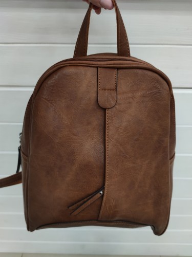 Plecako-torebka z zamkami