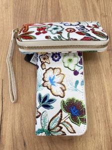 Portfel damski w kwiaty prostokątny 