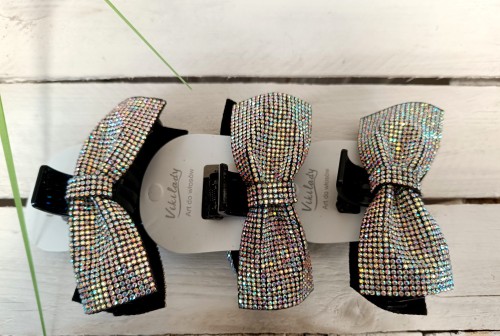 Spinka klamerka zdobiona kryształkami 