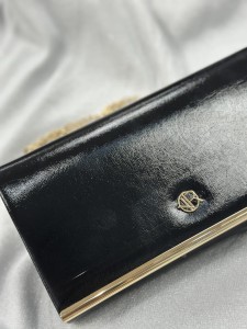 Kopertówka elegancka złota pozioma lamówka 