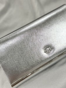 Kopertówka elegancka złota pozioma lamówka 