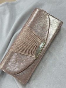 Torebka damska kopertówka błyszcząca 