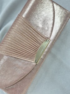 Torebka damska kopertówka błyszcząca 