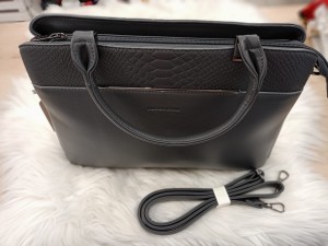 Torebka elegancka trzy kieszenie z motywem skóry węża  