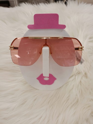 Okulary przeciwsłoneczne metalowa ozdoba u góry