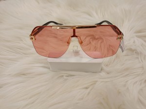 Okulary przeciwsłoneczne metalowa ozdoba u góry