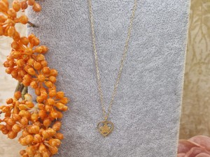 Naszyjnik celebrytka aniołek w sercu