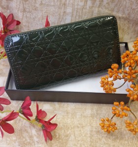 Portfel damski poziomy z zamkiem 