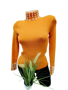 Golf damski prążek bogato zdobiony perełkami 