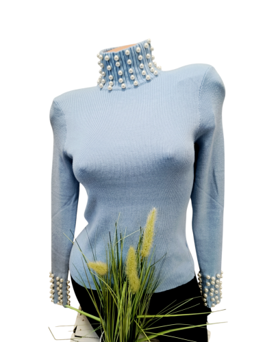 Golf damski prążek bogato zdobiony perełkami 