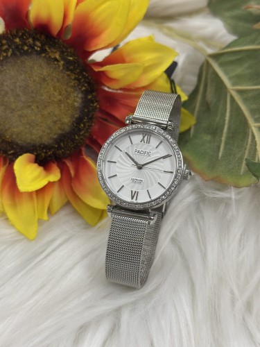 Zegarek damski PACIFIC srebrny na bransolecie cyrkonie na kopercie zdobiona tarcza