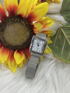 Zegarek damski na bransolecie tarcza kwadrat