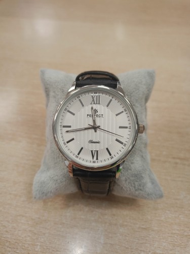 Zegarek męski na skórzanym pasku