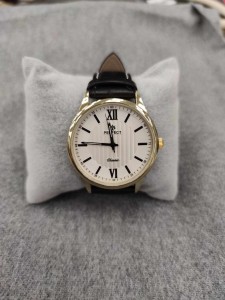 Zegarek męski na skórzanym pasku