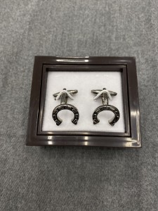 Spinki do mankietów wzór srebrna podkowa