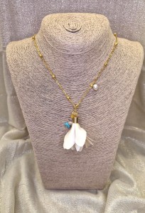 Naszyjnik długi kamienie perła ozdobny kwiat 