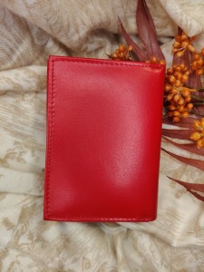 Portfel damski skórzany pionowy zapinany 