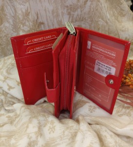 Portfel damski skórzany pionowy zapinany 