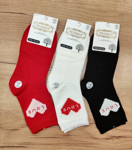 Skarpety damskie wysokie serce z napisem LOVE