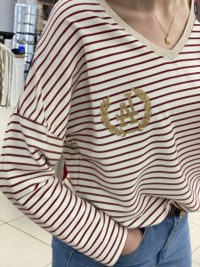 Bluza damska beżowa w czerwone paski złoty nadruk LA