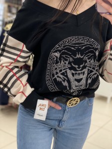 Bluza damska czarna tygrys rękawy w kratę 